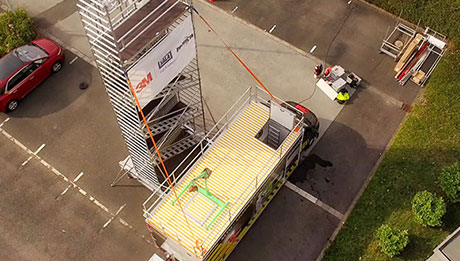 Mobile Training Unit, ein Truck mit Trainingsmöglichkeiten zur Absturzsicherung